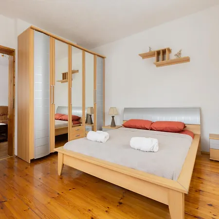 бонев Apartment